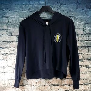 5/$30 🎀 Huntington Beach, CA Cropped Long Sleeve Hooded T-Shirt Surf City USA